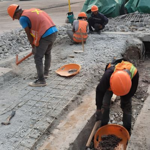 Pengerjaan proyek lapangan Jakarta - Naidan Karya Makmur